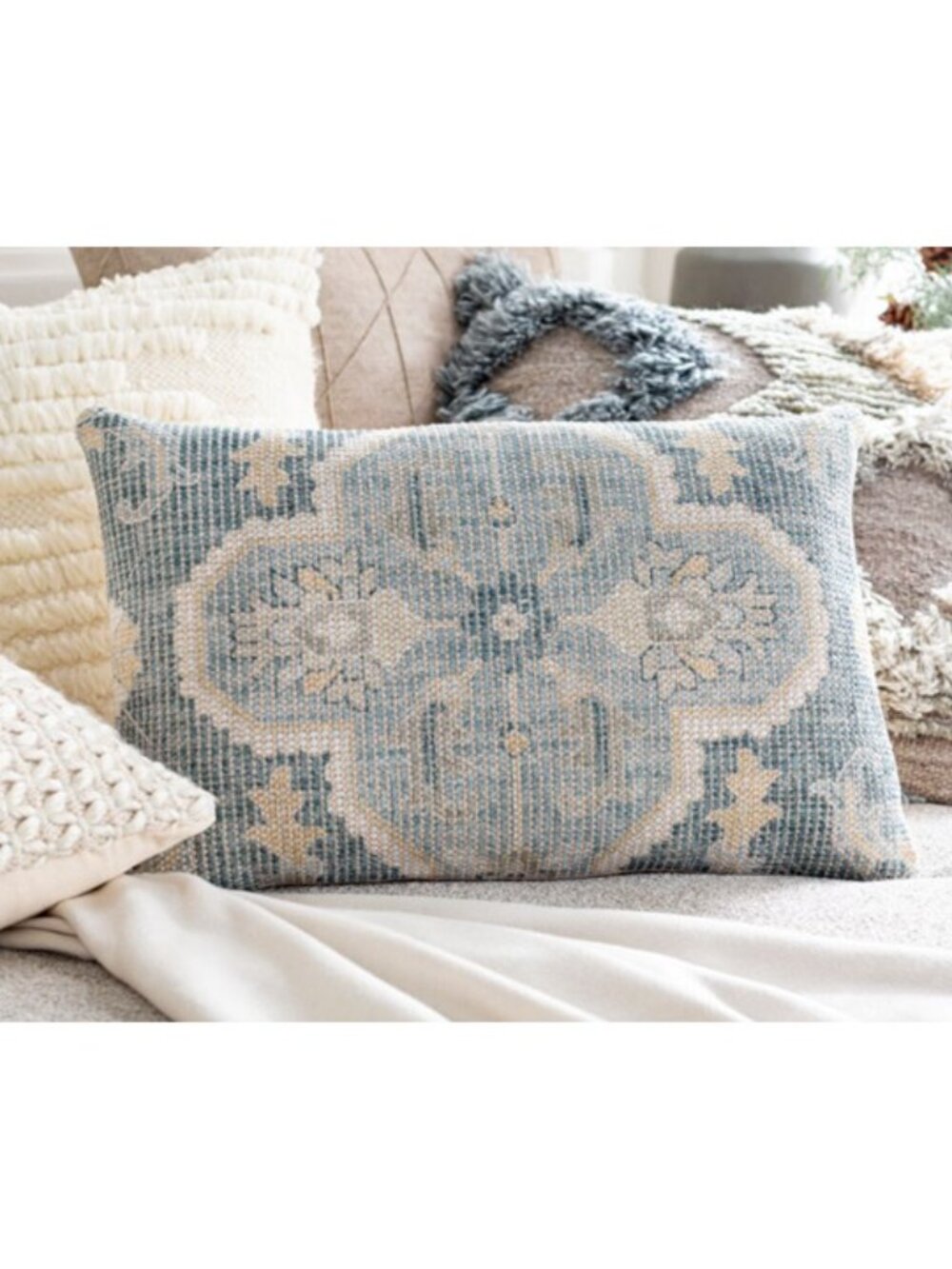 NWT Surya Samsun lumbar pillow cover, 14" x 22"